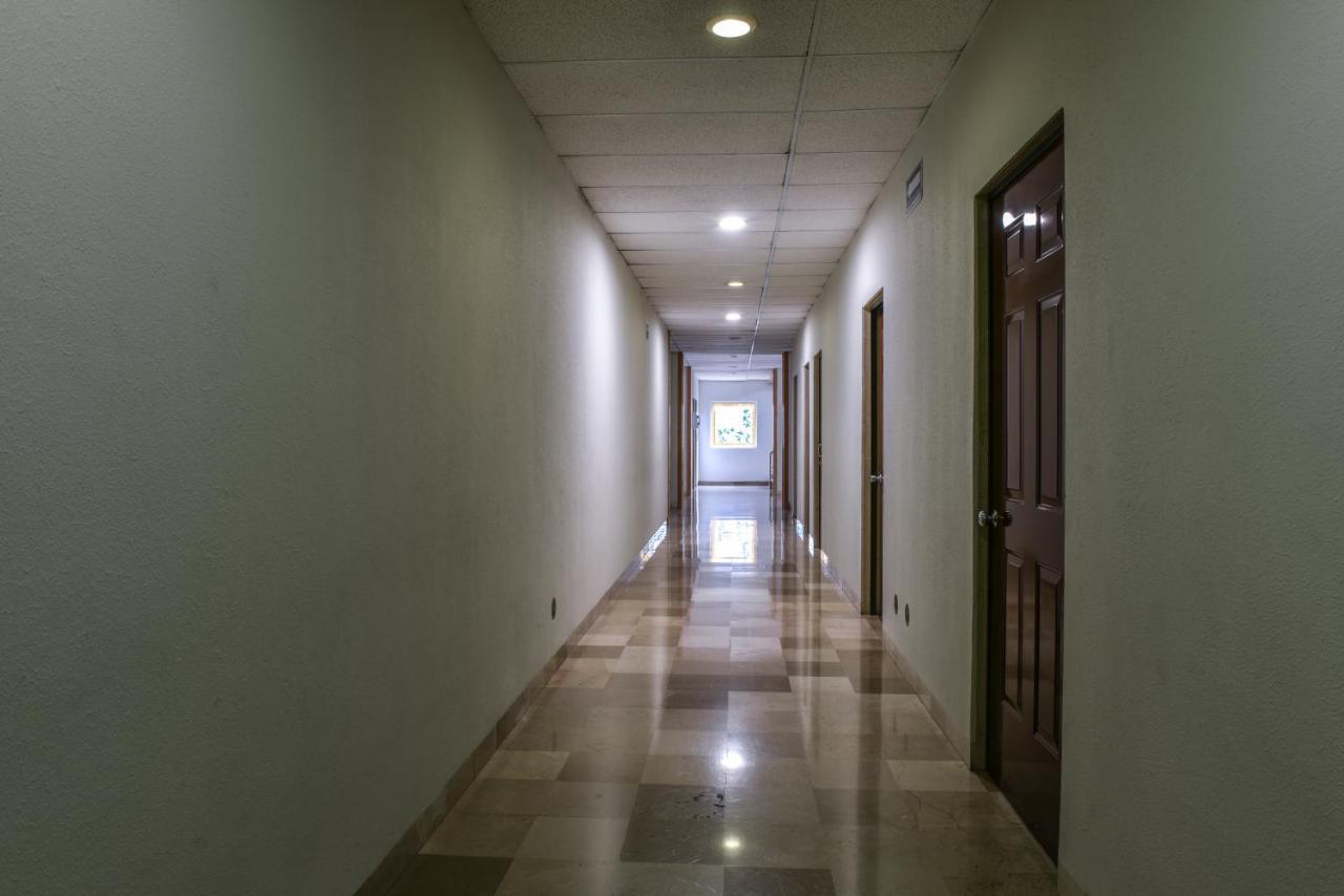 Hotel Oliver Inn - Tlalnepantla Мехіко Екстер'єр фото