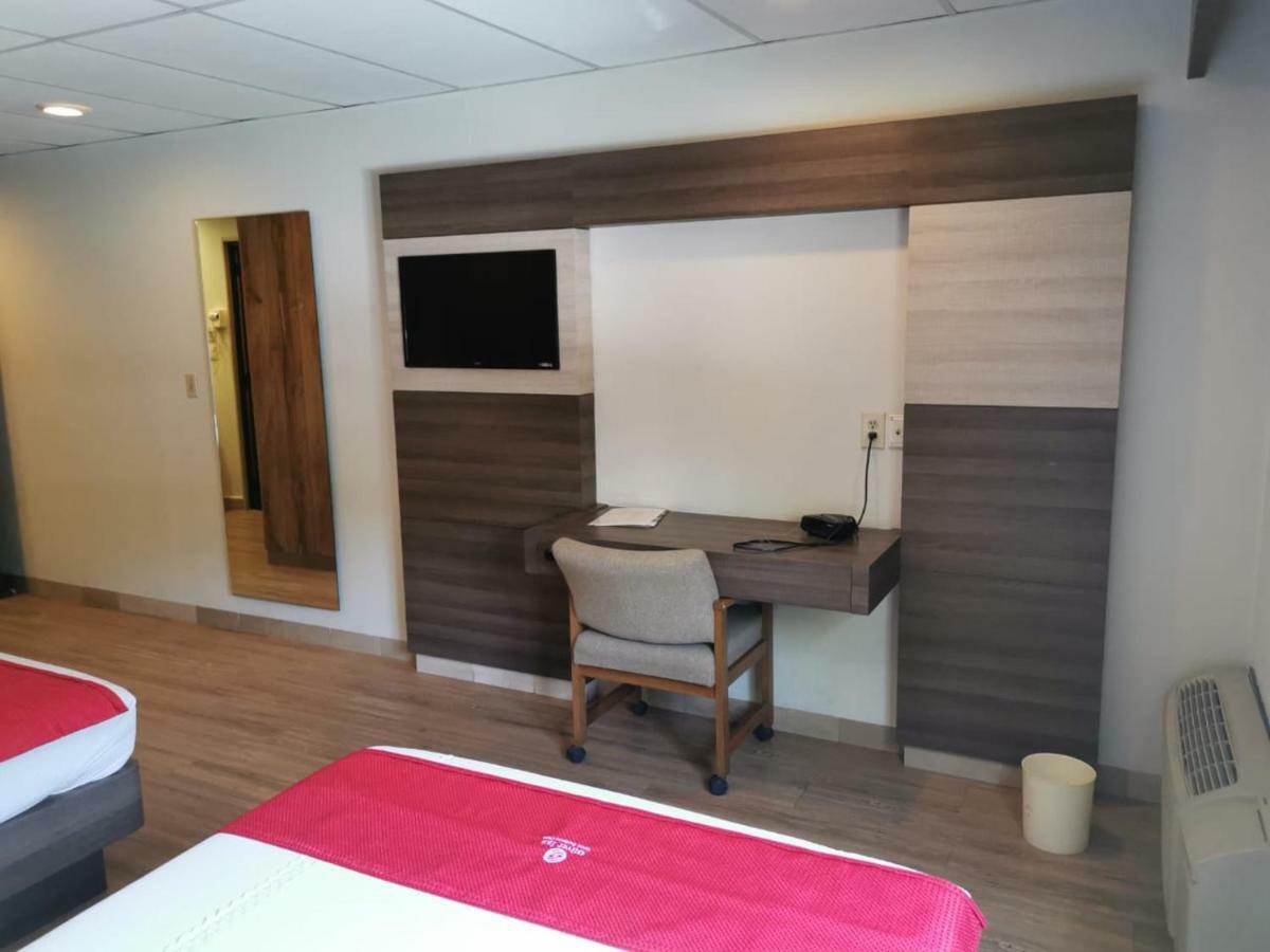 Hotel Oliver Inn - Tlalnepantla Мехіко Екстер'єр фото